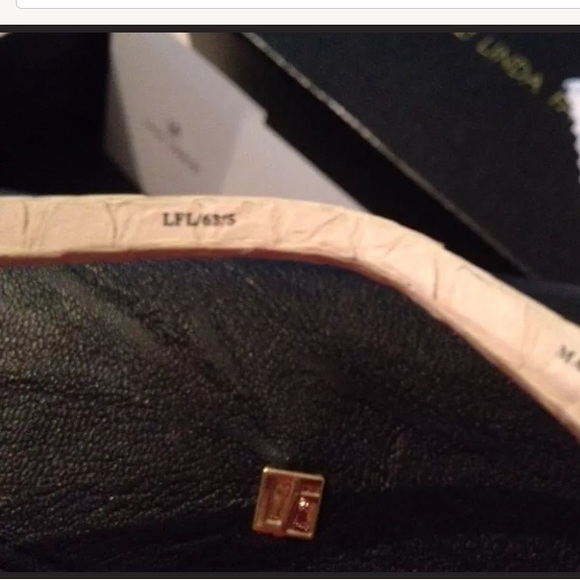 Linda Farrow Luxe Ivory Snakeskin Sunglasses 😎 - Picture 5 of 5